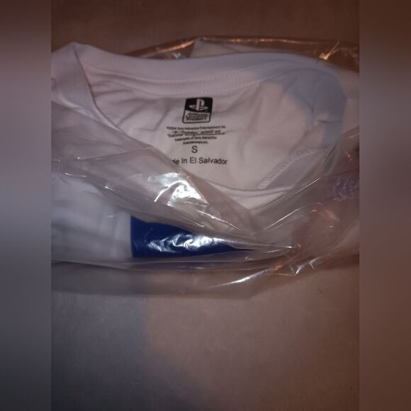 Old Navy Playstation Gender-Neutral Graphic T-Shirt NWT - Picture 5 of 6